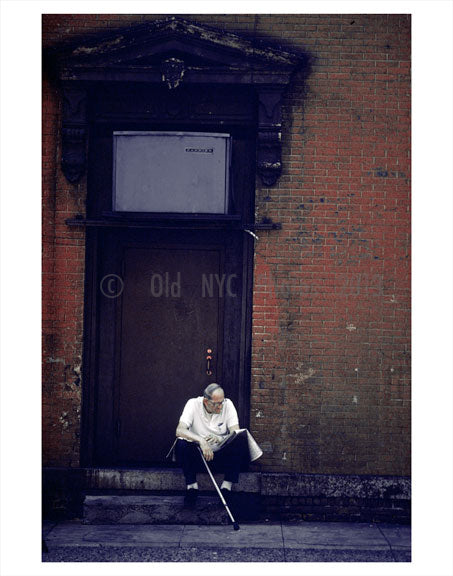 Old man on the stoop Old Vintage Photos and Images