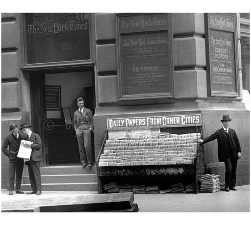 Outside the New York Times HQ Old Vintage Photos and Images