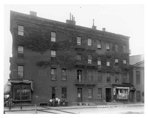 Perry Street - Greenwich Village - Manhattan  1914 Old Vintage Photos and Images