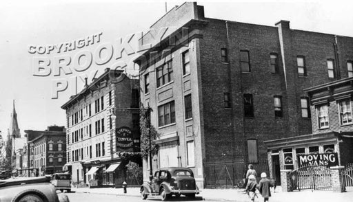 Putnam Avenue scene during late 1930s