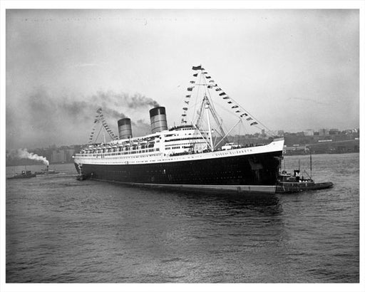 Queen Elizabeth on the Hudson Old Vintage Photos and Images
