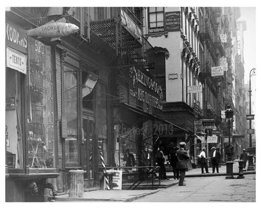 Spring Street & Broadway  1912 - Soho Downtown Manhattan NYC D Old Vintage Photos and Images