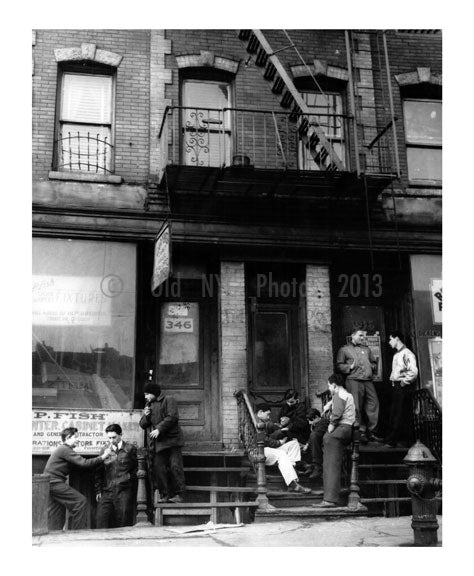 Stoop Kids - Brooklyn NY Old Vintage Photos and Images