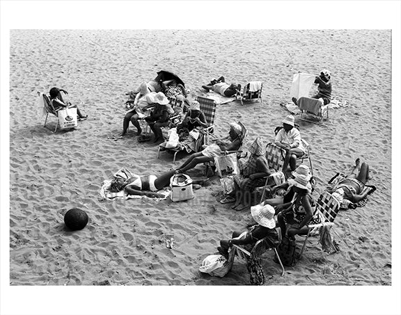 Sunday beach crowd Old Vintage Photos and Images