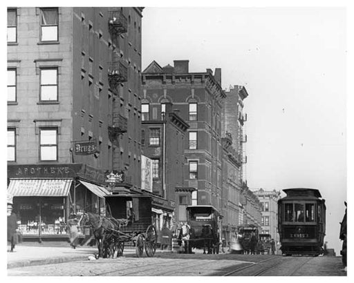 Traffic at Lexington Avenue & 92nd Street 1911 - Upper East Side, Manhattan - NYC Old Vintage Photos and Images