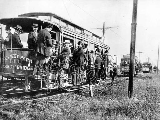 Trolleys bound for Coney Island, 1898 Old Vintage Photos and Images