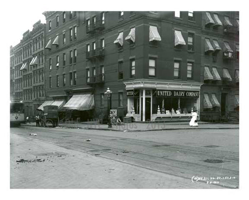 United Dairy Company at Lexington Avenue & 96th Street 1911 - Upper East Side, Manhattan - NYC Old Vintage Photos and Images
