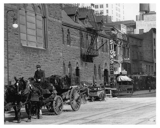 Upclose view of 7th Avenue 39th & 40th Streets - Midtown - Manhattan  1914 Old Vintage Photos and Images