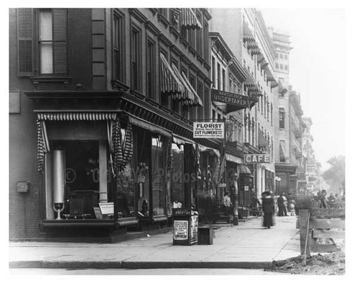 Upclose view of Lenox & 125th Street Harlem, NY 1910 A Old Vintage Photos and Images