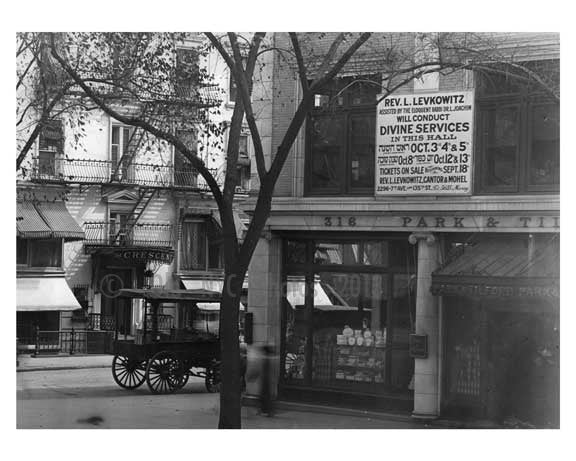 Upclose view of Lenox Avenue & 125th Street Harlem, NY 1910 Old Vintage Photos and Images