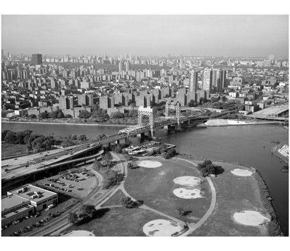 View of Triborough Lift Bridge from Randall's Island to Manhattan — Old