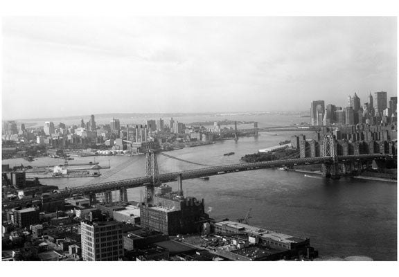 Williamsburg Bridge - from Brooklyn to Manhattan in perspective Old Vintage Photos and Images