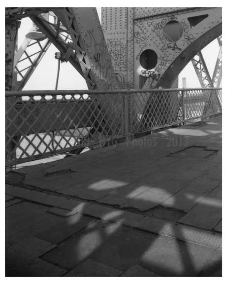Williamsburg Bridge - Pedestrian walkway 1980s  - Brooklyn, NY B